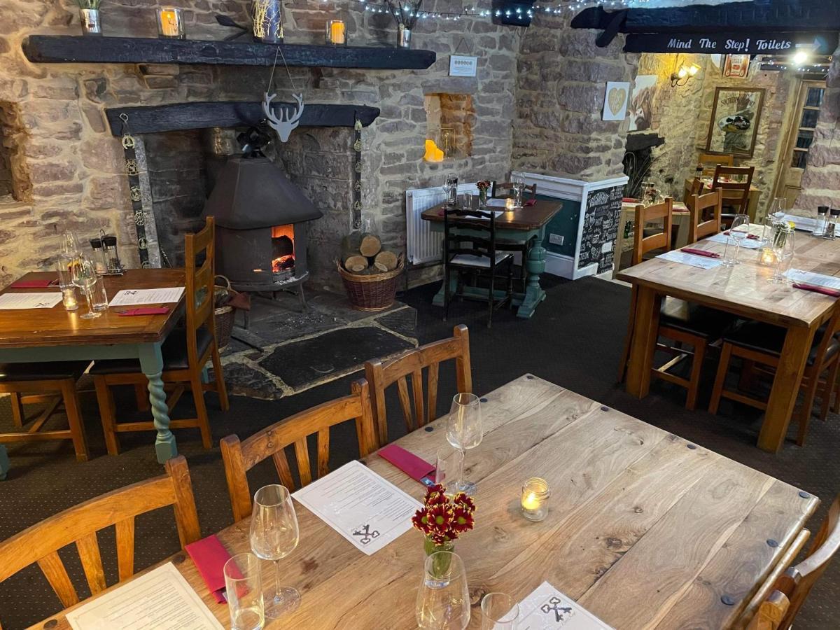 Crosskeys Inn Guest Rooms In Wye Valley Goodrich Εξωτερικό φωτογραφία