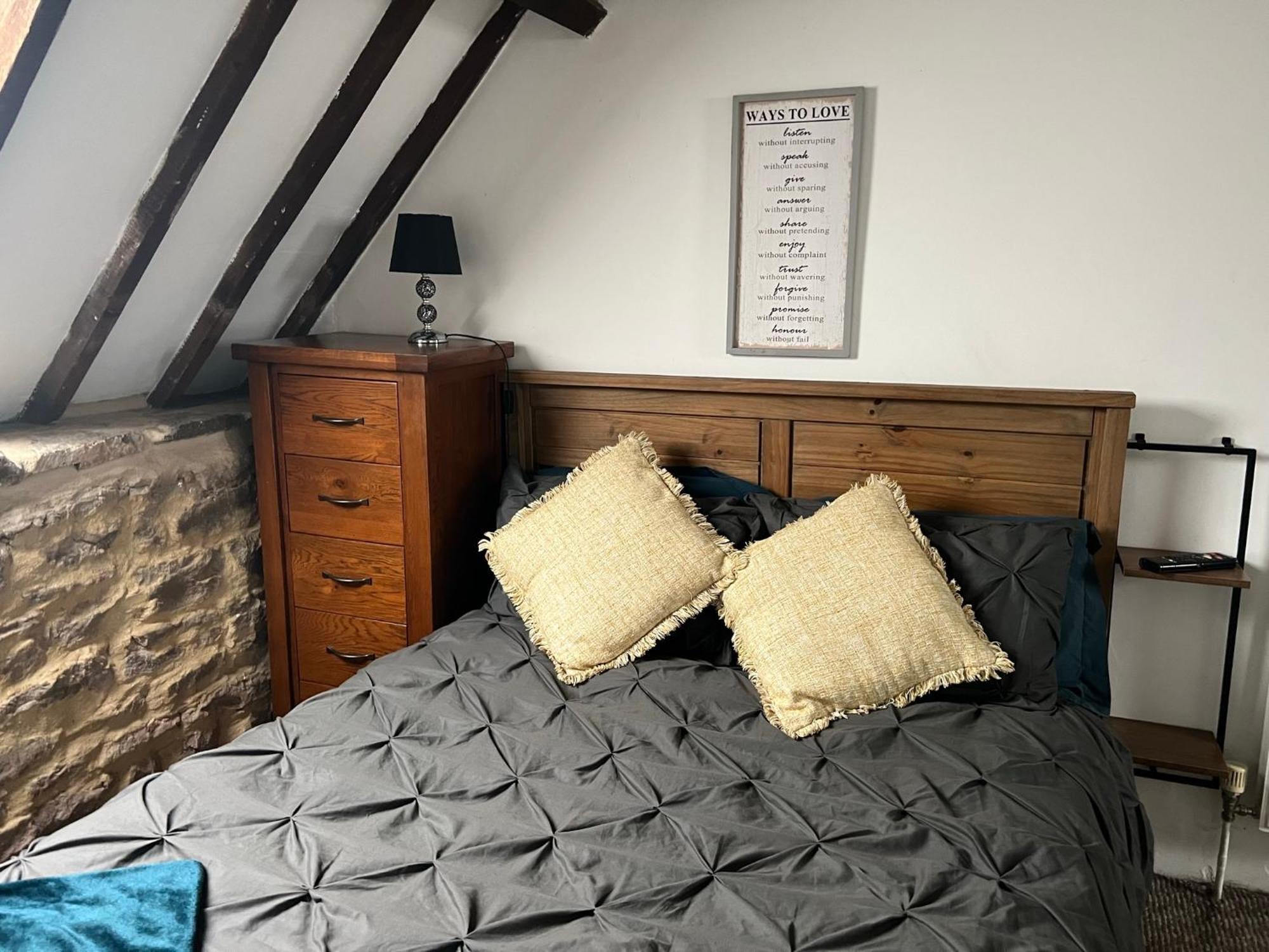 Crosskeys Inn Guest Rooms In Wye Valley Goodrich Εξωτερικό φωτογραφία